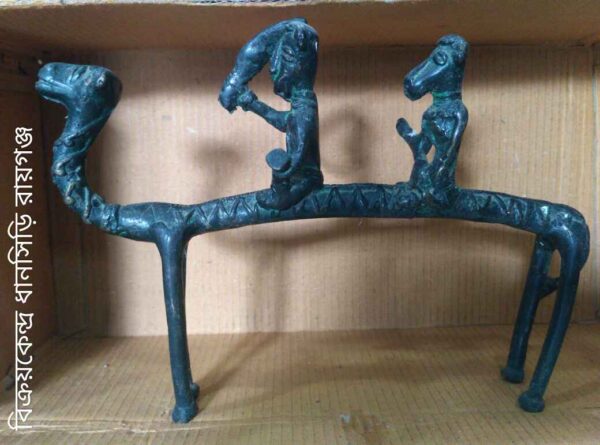 ঘোড়া ও সৈনিক